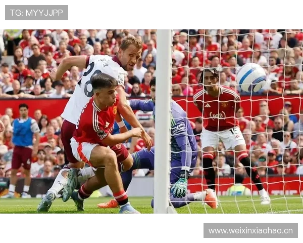 曼联的复兴困境:成绩回暖与体系停滞的矛盾 曼联的复兴困境:成绩回暖与体系停滞的矛盾