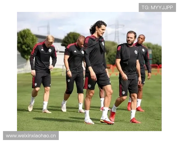 卡瓦尼私下都怎么过的？球场上那个硬汉，外面竟然这么讲究？